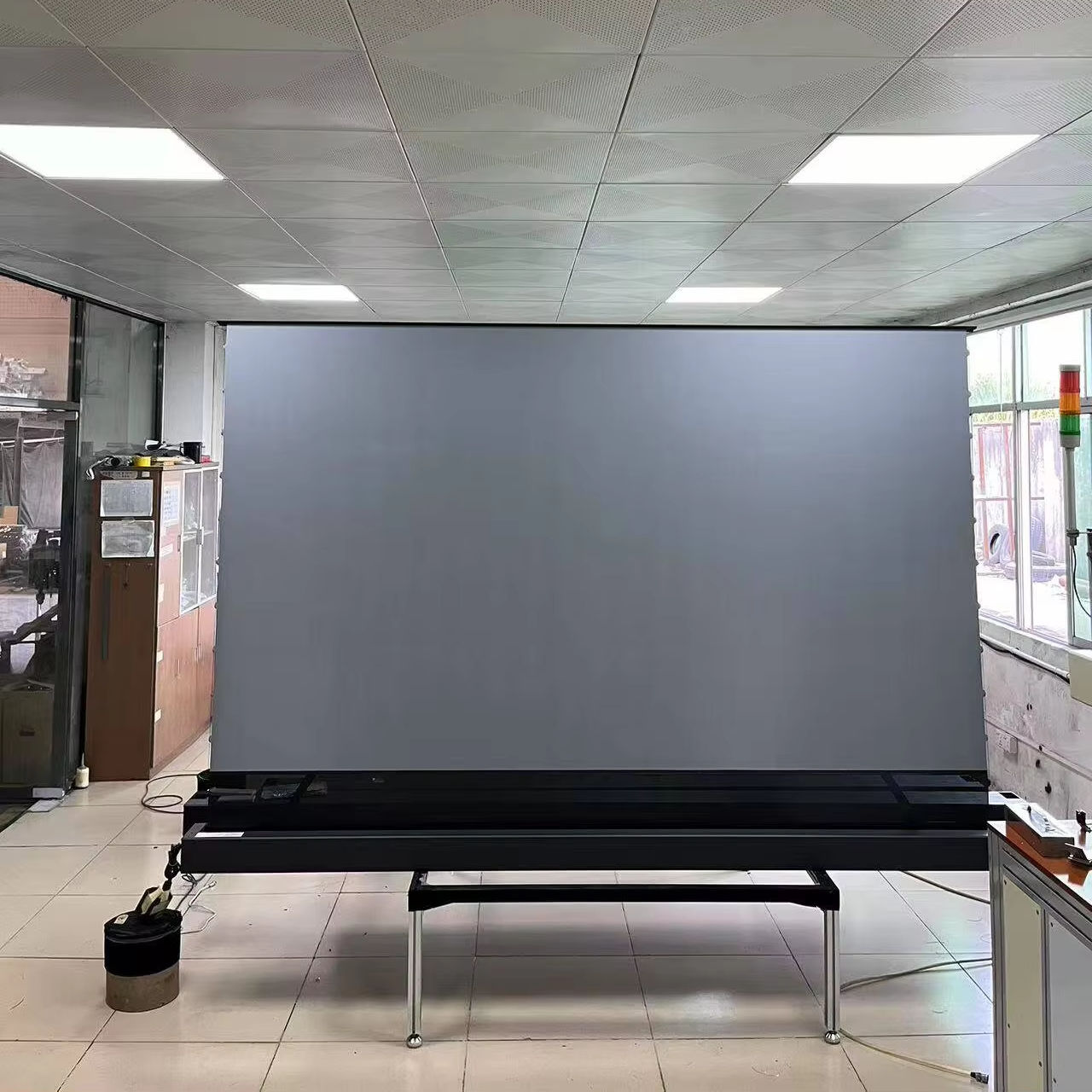 Schermo per Proiettore Motoriz - Projector Screen 120 Inch Motorized Ambient recensione e prezzo