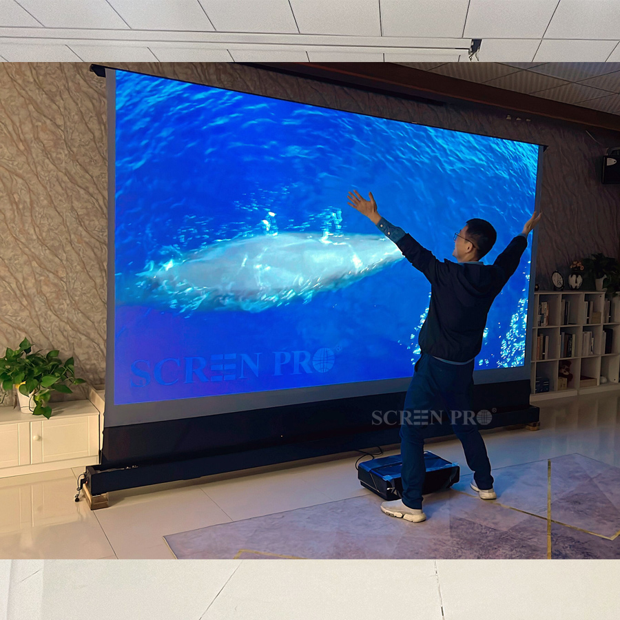 Screen Pro Electric Floor Risi - Ultra Short Throw Laser Projector 4K recensione e prezzo
