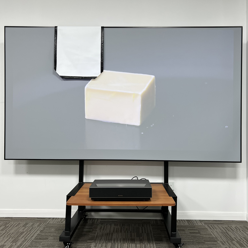Schermo di proiezione con corn - Ultra Short Throw Laser Projector 4K recensione e prezzo